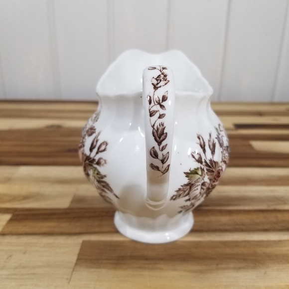 VTG Johnson Brothers Regency Devon Sprays 10oz Creamer Pitcher Made in England - Picture 3 of 8